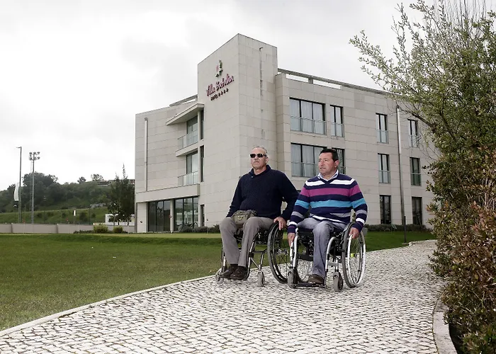 Hotel Villa Batalha מלון 4*